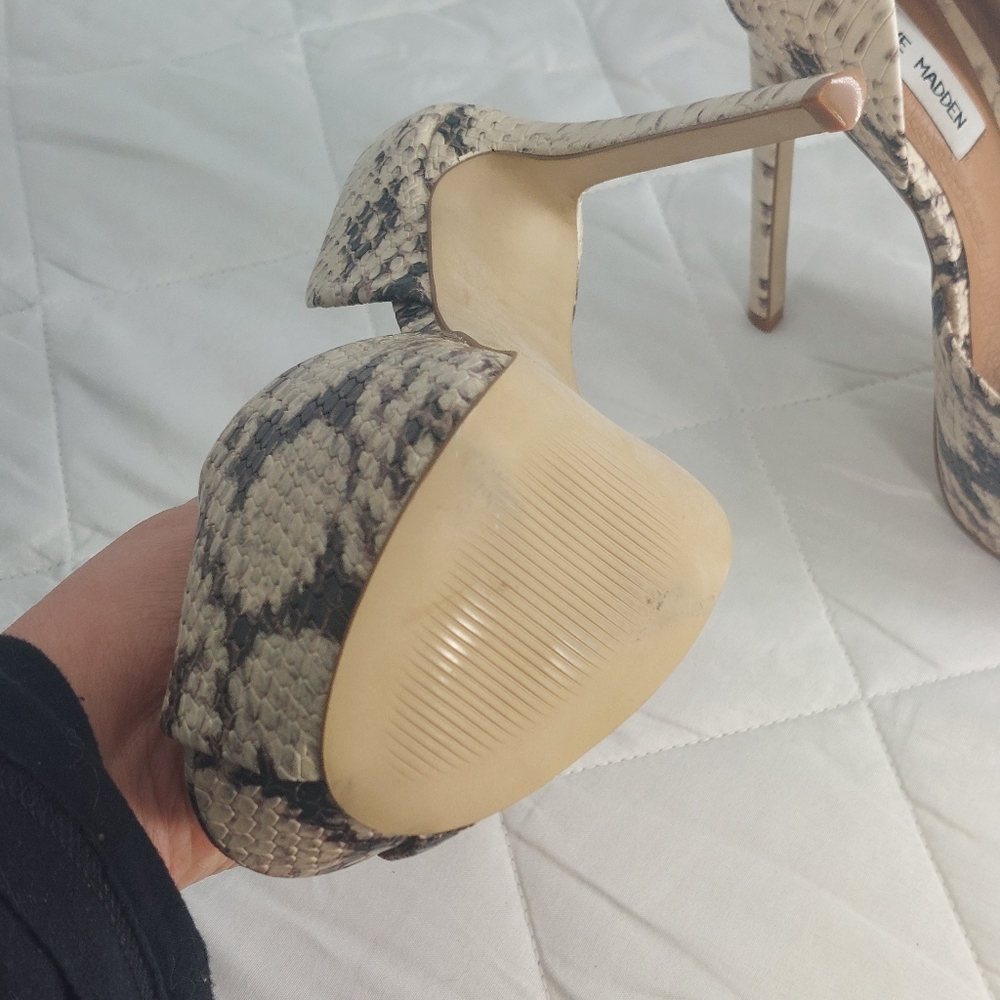 Steve Madden Stiletto platform heels snake python Pattern 7 faux leather HOT 🫦 - Picture 4 of 10
